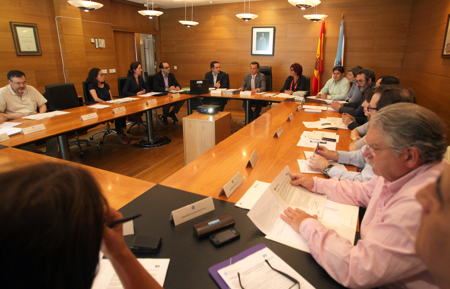 O conselleiro de Medio Ambiente presidiu esta tarde a reunión da Comisión de Coordinación de Sistemas de Información Xeográfica e Cartográfica 	 O conselleiro de Medio Ambiente presidiu esta tarde a reunión da Comisión de Coordinación de Sistemas de Información Xeográfica e Cartográfica | Autor: Conchi Paz 	O conselleiro de Medio Ambiente presidiu esta tarde a reunión da Comisión de Coordinación de Sistemas de Información Xeográfica e Cartográfica 	 O conselleiro de Medio Ambiente presidiu esta tarde a reu