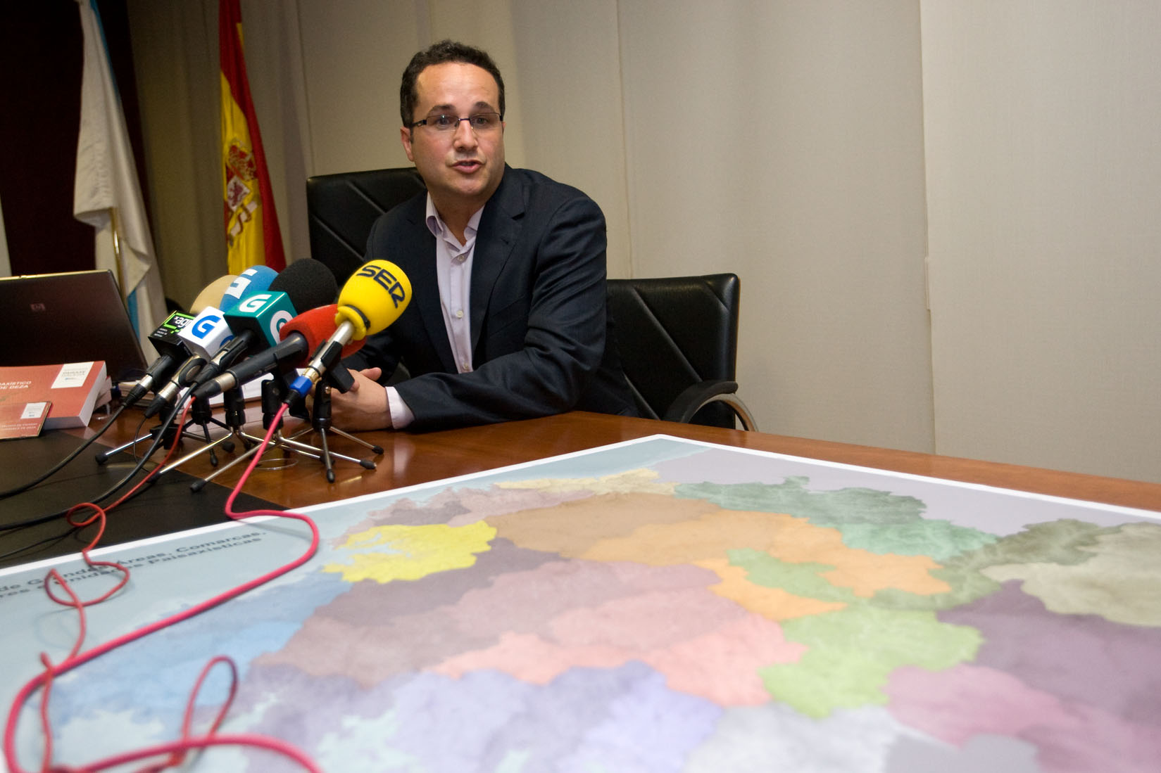 El director del Instituto de Estudios del Territorio, Manuel Borobio, en la rueda de prensa | Autor: Ana Varela